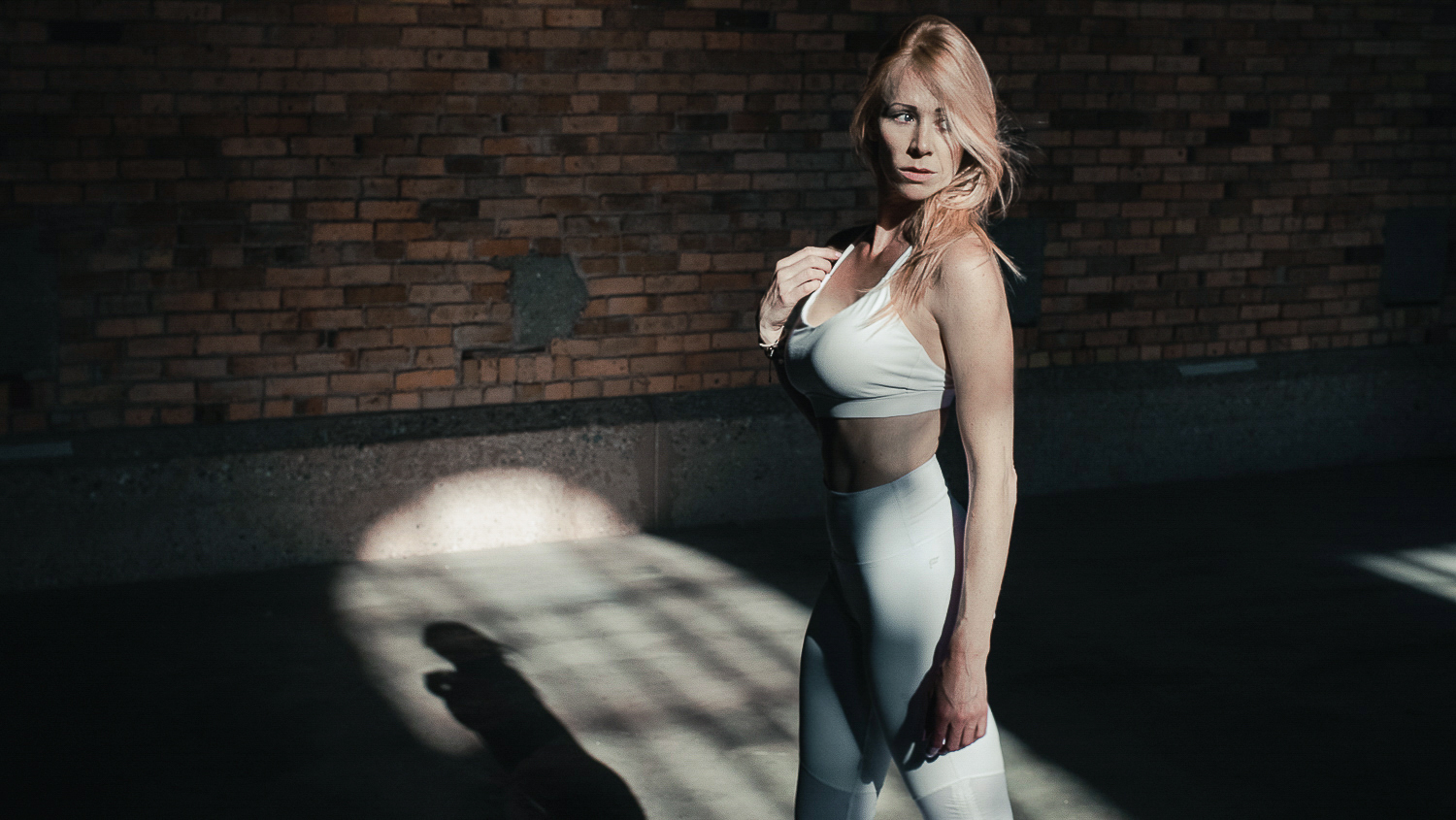 Fabletics lifestyle photography, garment detail